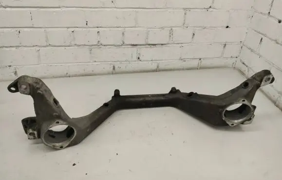 Volkswagen Touareg I Front subframe 7L6199207B
