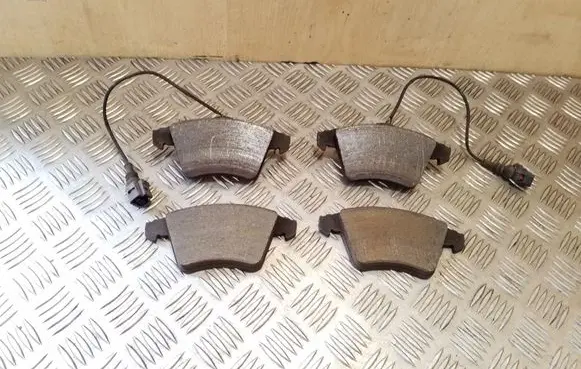 Volkswagen Touareg I Brake pads (front) 