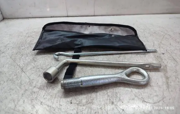 KIA Sportage Tool set