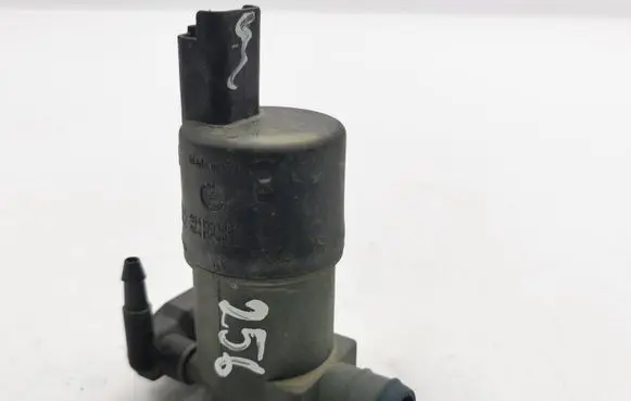 Nissan Qashqai Windscreen/windshield washer pump 9641553880 9641553980