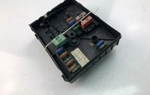 Volkswagen Golf Plus Fuse box set 1K0937125A