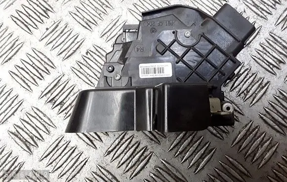Front door lock
