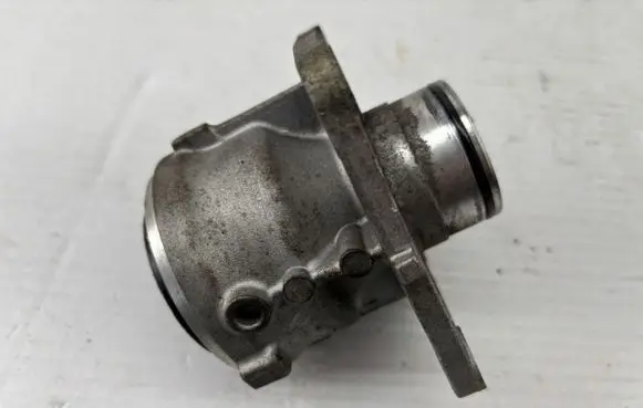BMW X6 F16 Driveshaft support bearing bracket 7563779