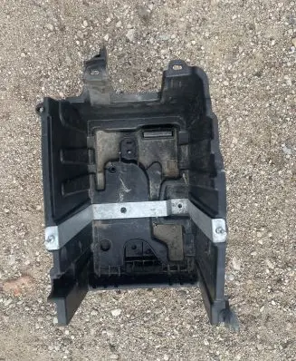 Battery box tray