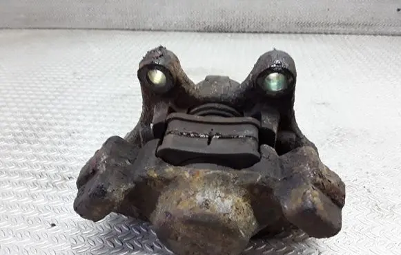 Mercedes-Benz E W210 Rear brake caliper