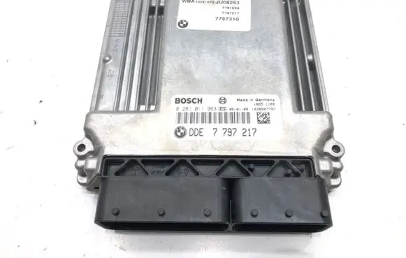 BMW 1 E81 E87 Engine control unit/module ECU 7797217