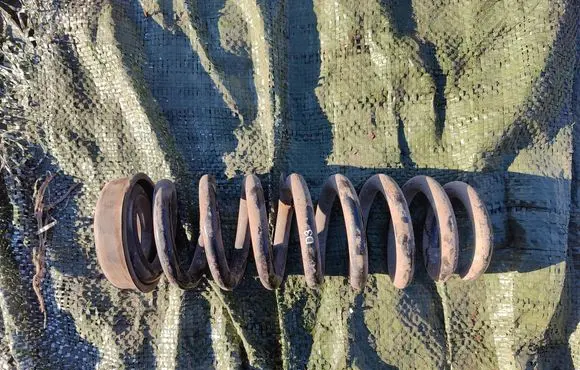 BMW 3 E90 E91 Rear coil spring 33536764419