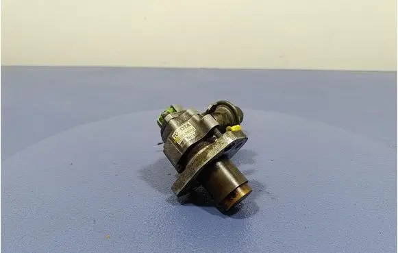 Toyota Avensis Verso Fuel injection high pressure pump 2310028032