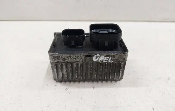 Opel Insignia A Glow plug pre-heat relay 55574293