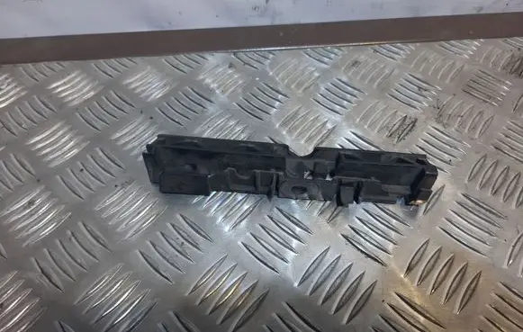 Audi A6 S6 C7 4G Front bumper mounting bracket 4G0853921B