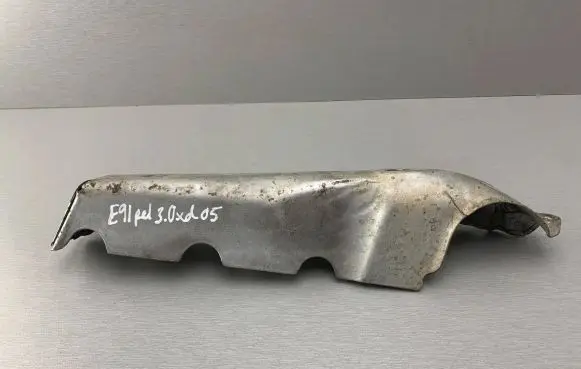 BMW 3 E90 E91 Heat shield in engine bay 7797684 11627797684
