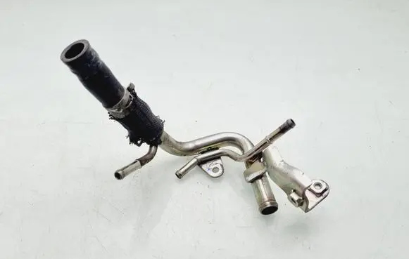 Toyota Land Cruiser (J150) Engine coolant pipe/hose