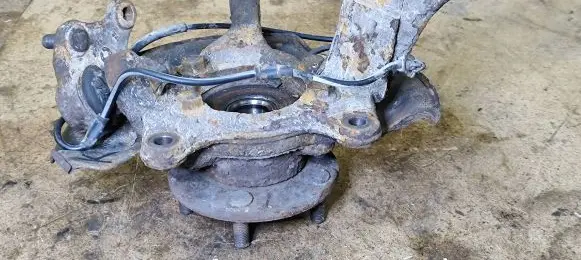 Toyota Auris 150 Front wheel hub 8954302060