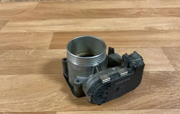 Volvo V70 Throttle valve 30650013 03W126 0280750103