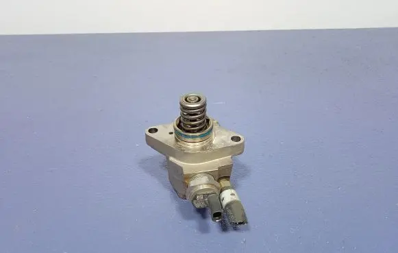 Skoda Fabia Mk3 (NJ) Fuel injection high pressure pump