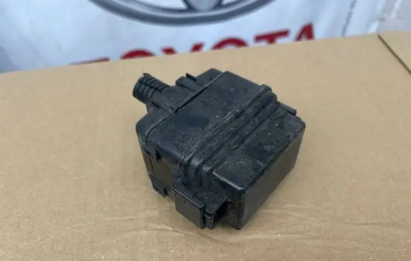 Honda Insight Fuse module 7001411109 9960MA1