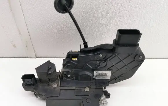 Volvo V70 Front door lock 31253678 A048317 986914103