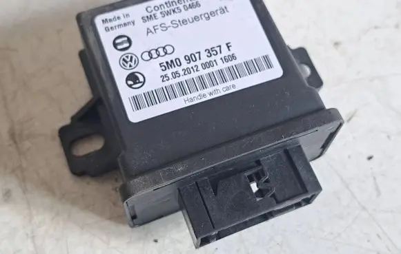 Volkswagen PASSAT B7 Xenon control unit/module 5M0907357F 5WK50466