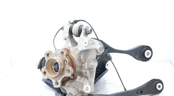 Rear wheel hub