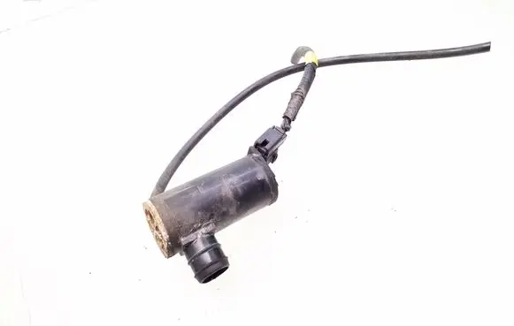Hyundai ix35 Windscreen/windshield washer pump 985102S100