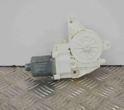 Mercedes-Benz S C217 Rear door window regulator motor