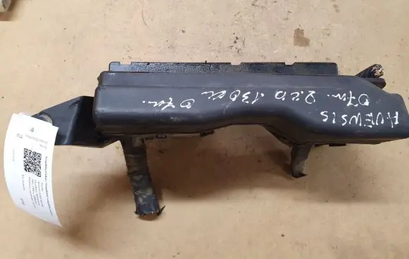 Toyota Avensis T250 Fuse module