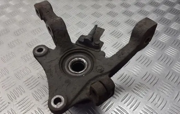 Chrysler PT Cruiser Front wheel hub spindle knuckle
