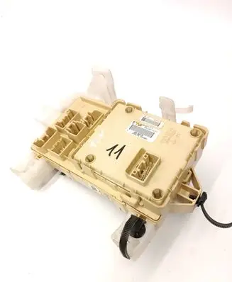 Toyota Corolla Verso AR10 Fuse module 892210F010 1291771495 89221-0F010