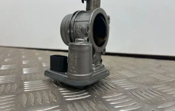 BMW 3 E92 E93 Throttle valve 7804373 B92802067