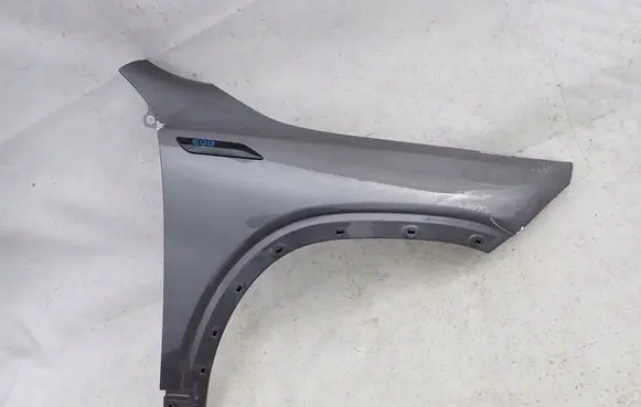 Mercedes-Benz EQB Fender