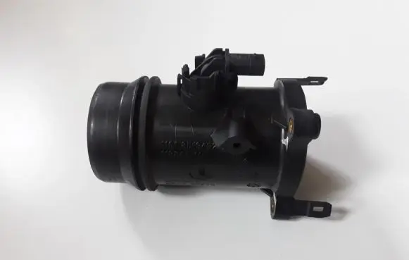 BMW 5 F10 F11 Mass air flow meter 8519492