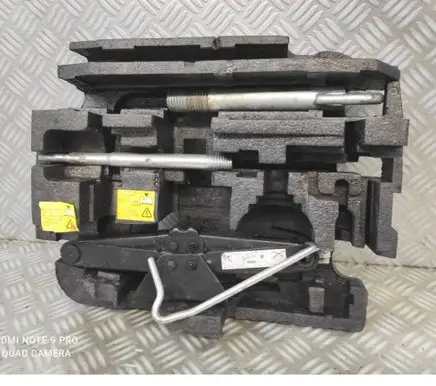 Renault Master III Tool set 995011492R 81009036B