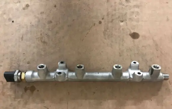 Audi Q3 F3 Fuel main line pipe 05E133320