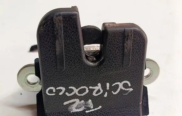 Volkswagen Scirocco Tailgate/trunk/boot lock/catch/latch 1K8827505BT2 1K8827505B