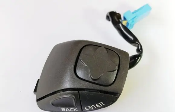 Volvo S80 Steering wheel buttons/switches 3533843