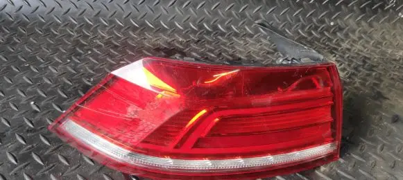 Volkswagen PASSAT B8 Rear/tail lights 3G5945311