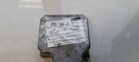 Volkswagen Golf III Airbag control unit/module 6N0909601E 5WK4104E