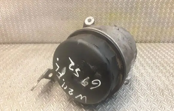 Mercedes-Benz E W211 Oil filter cover