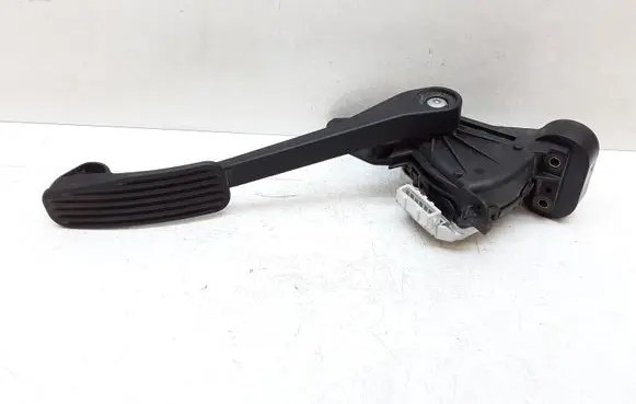 Volvo XC90 Accelerator throttle pedal 6PV00853704 8634697