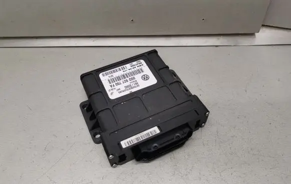 Volkswagen Touareg I Gearbox control unit/module 09D927750FA