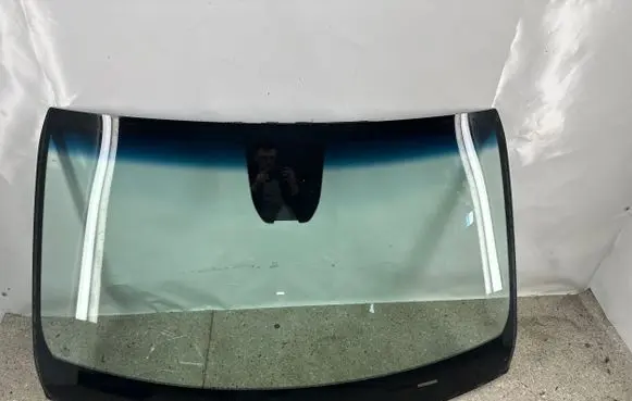 Hyundai Santa Fe Front windscreen/windshield window 