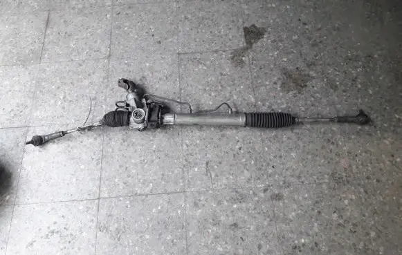 Nissan Micra Steering rack 34011335