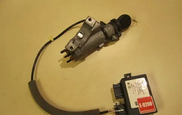Seat Alhambra (Mk1) Ignition lock 7M3953257