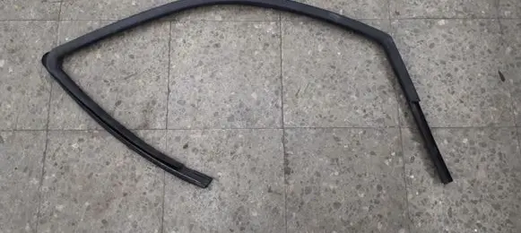 Peugeot 406 Front door glass trim molding 
