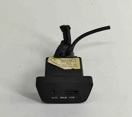 Hyundai i30 AUX in-socket connector 96120A5100