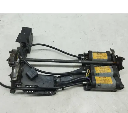 Mercedes-Benz 380 560SEC C126 Seat adjustment motor 0028205042 0028205142 0028205242