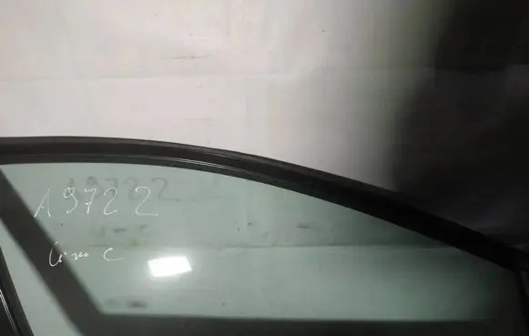 Honda Civic Front door window glass four-door AS2