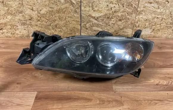 Mazda 3 I Headlight/headlamp P2981