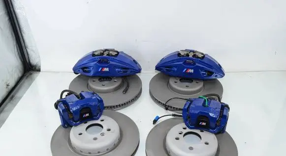 BMW 5 G30 G31 G38 Brake discs and calipers set 6891303 34116891303 6880305