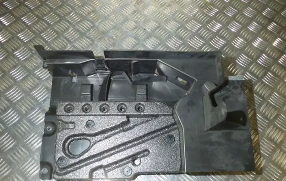 Mercedes-Benz C W203 Tool set A2038900061